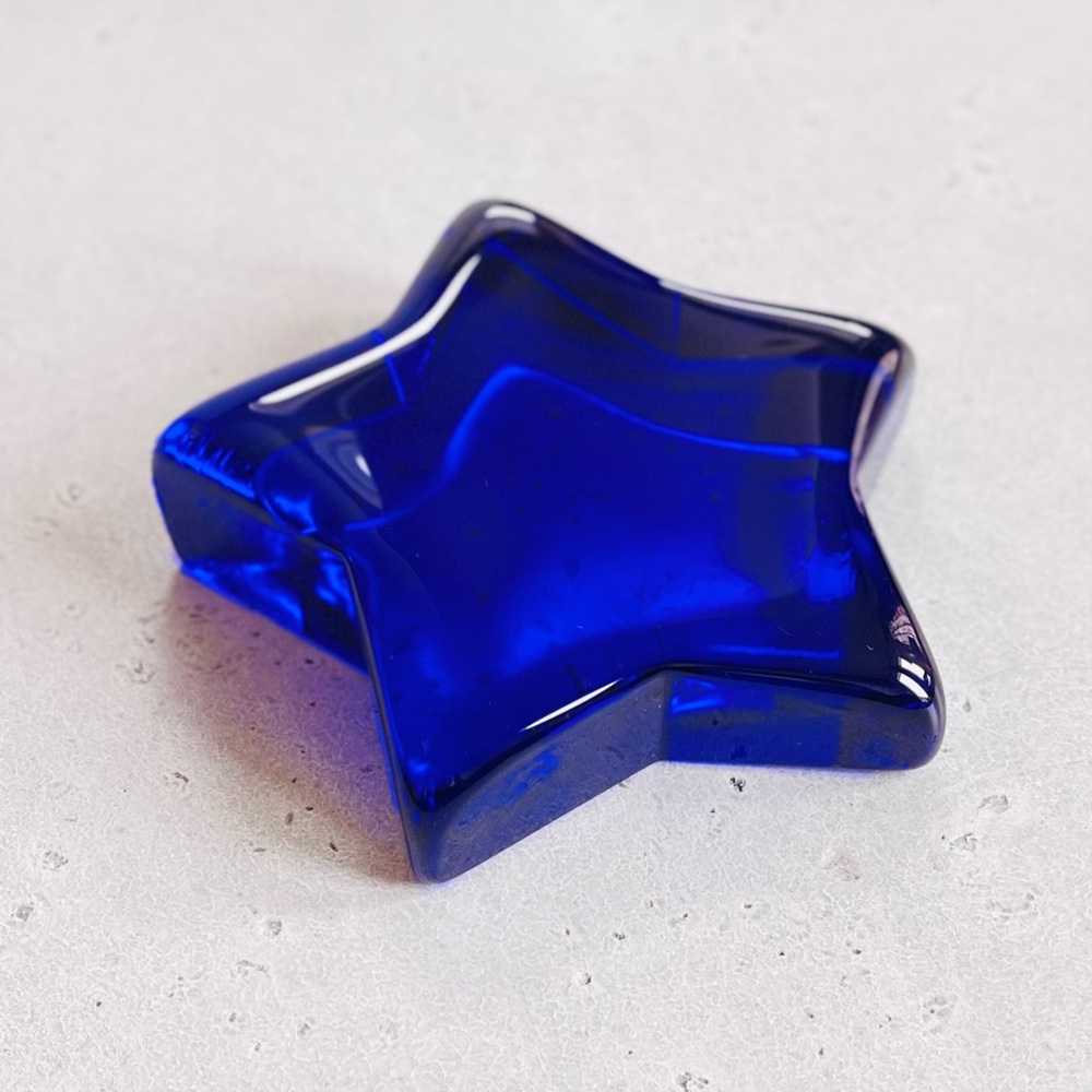 Vintage Cobalt Blue Glass Star Paperweight Celestial Decor Art Sculpture - Picture 2 of 4